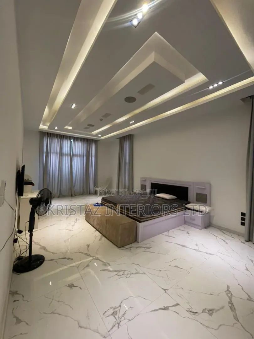 5bdrm Duplex in Osapa london for sale