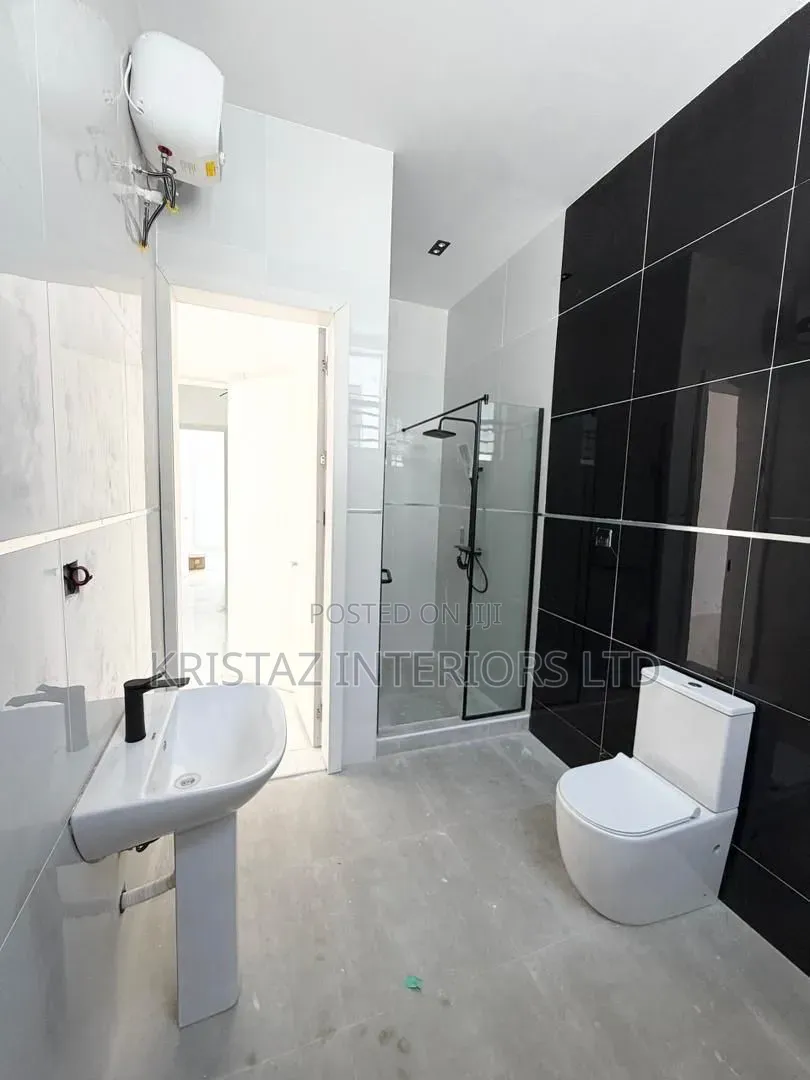 4bdrm Duplex in Ikota for sale
