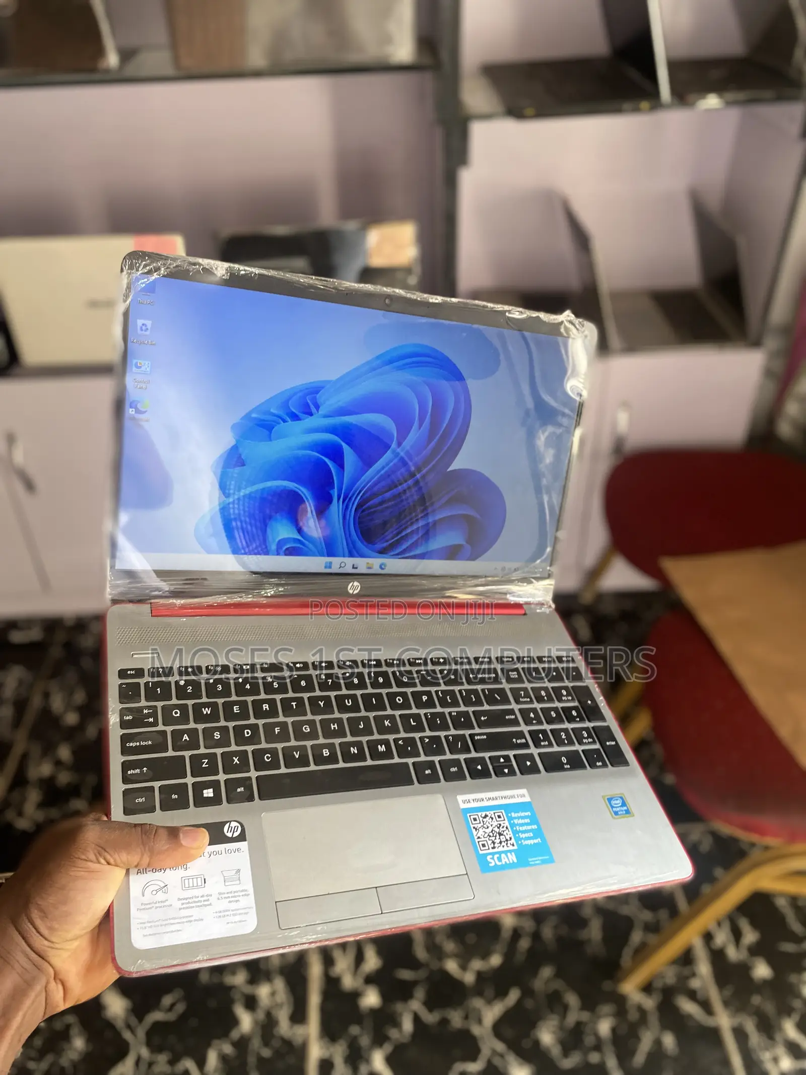 New Laptop HP 4GB SSD 128GB