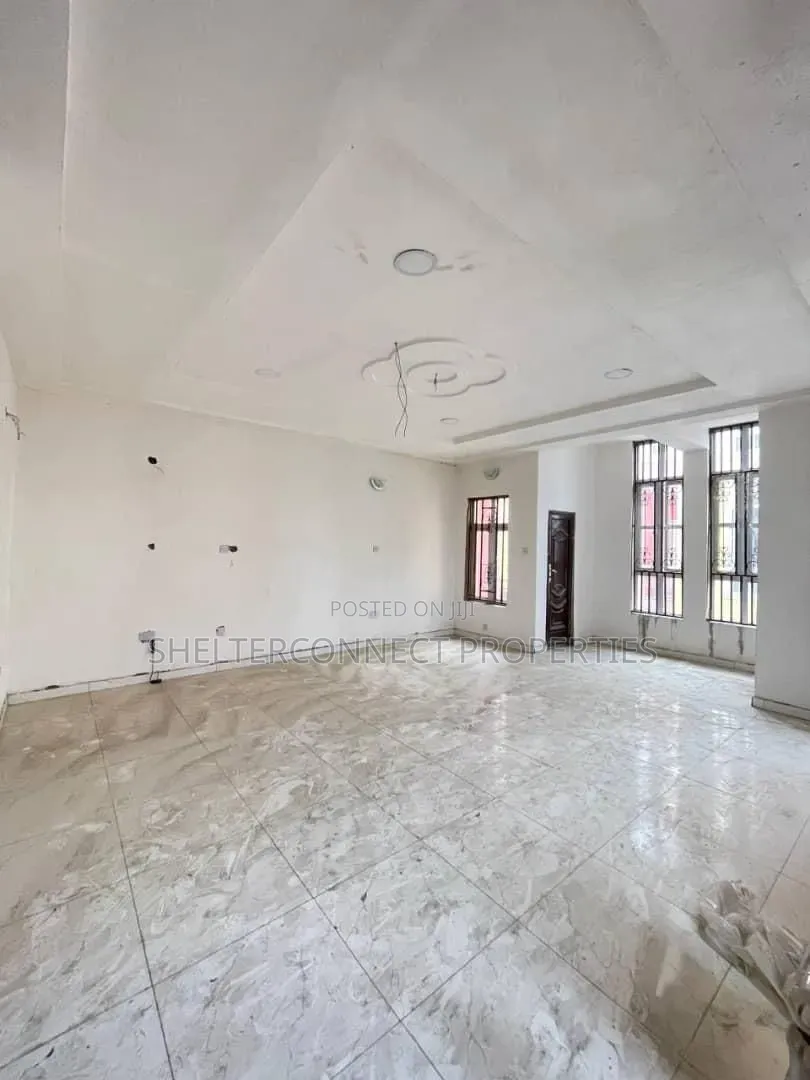 4bdrm Duplex in Sabo / Yaba for sale