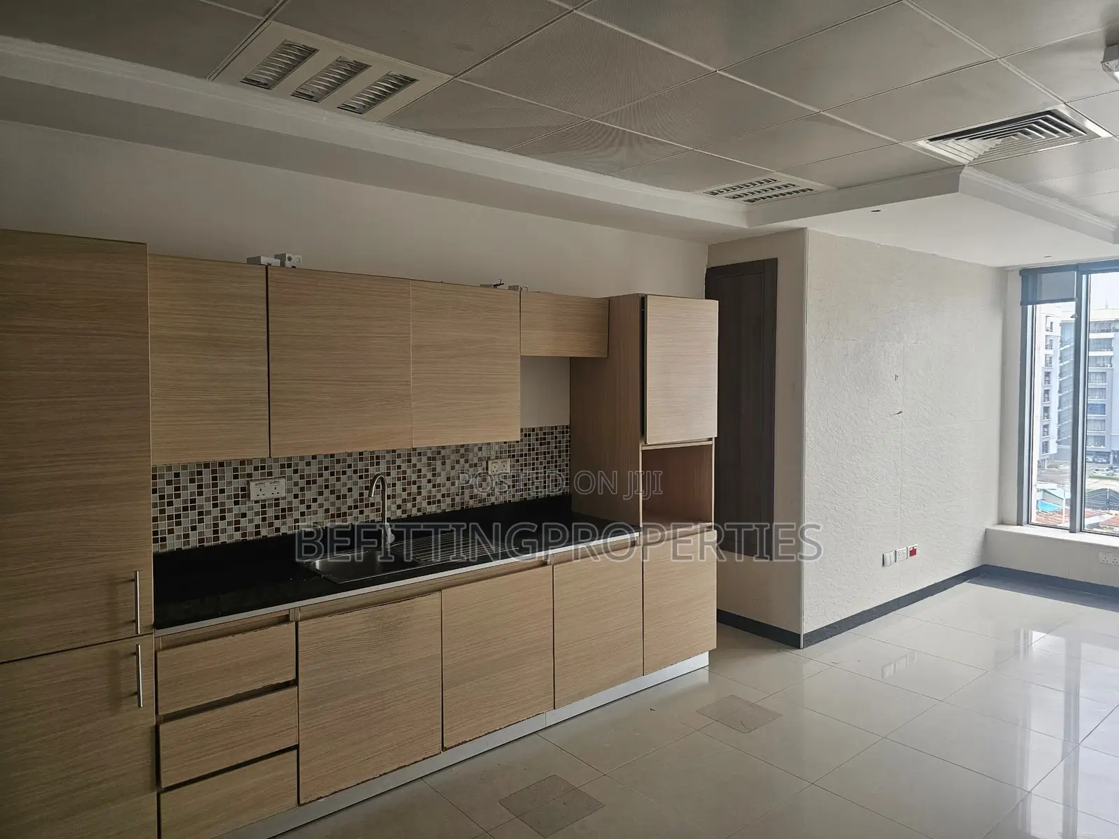 Prime 1,335 SQM Serviced Office Space Available