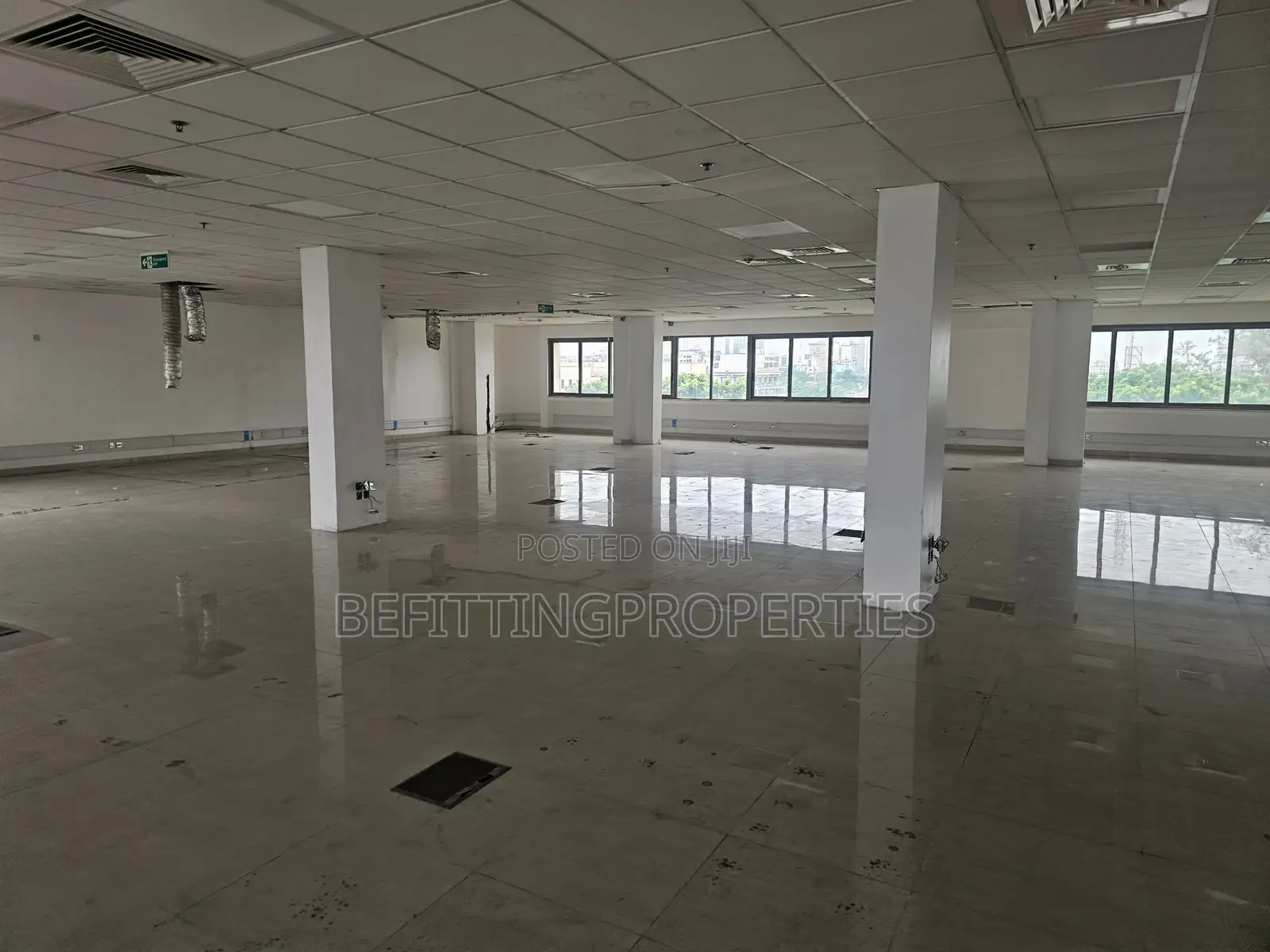 Exceptional 1,600 SQM Office Space Available for Rent