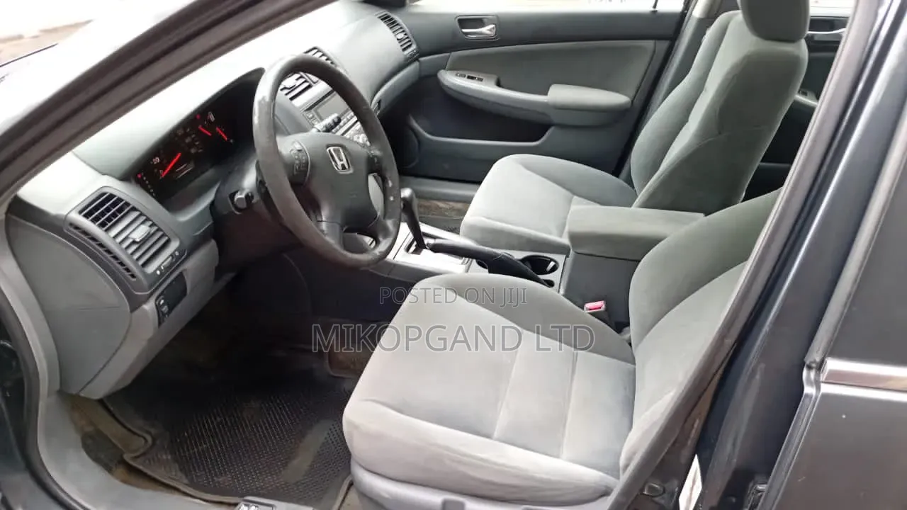 Honda Accord 2006 Gray