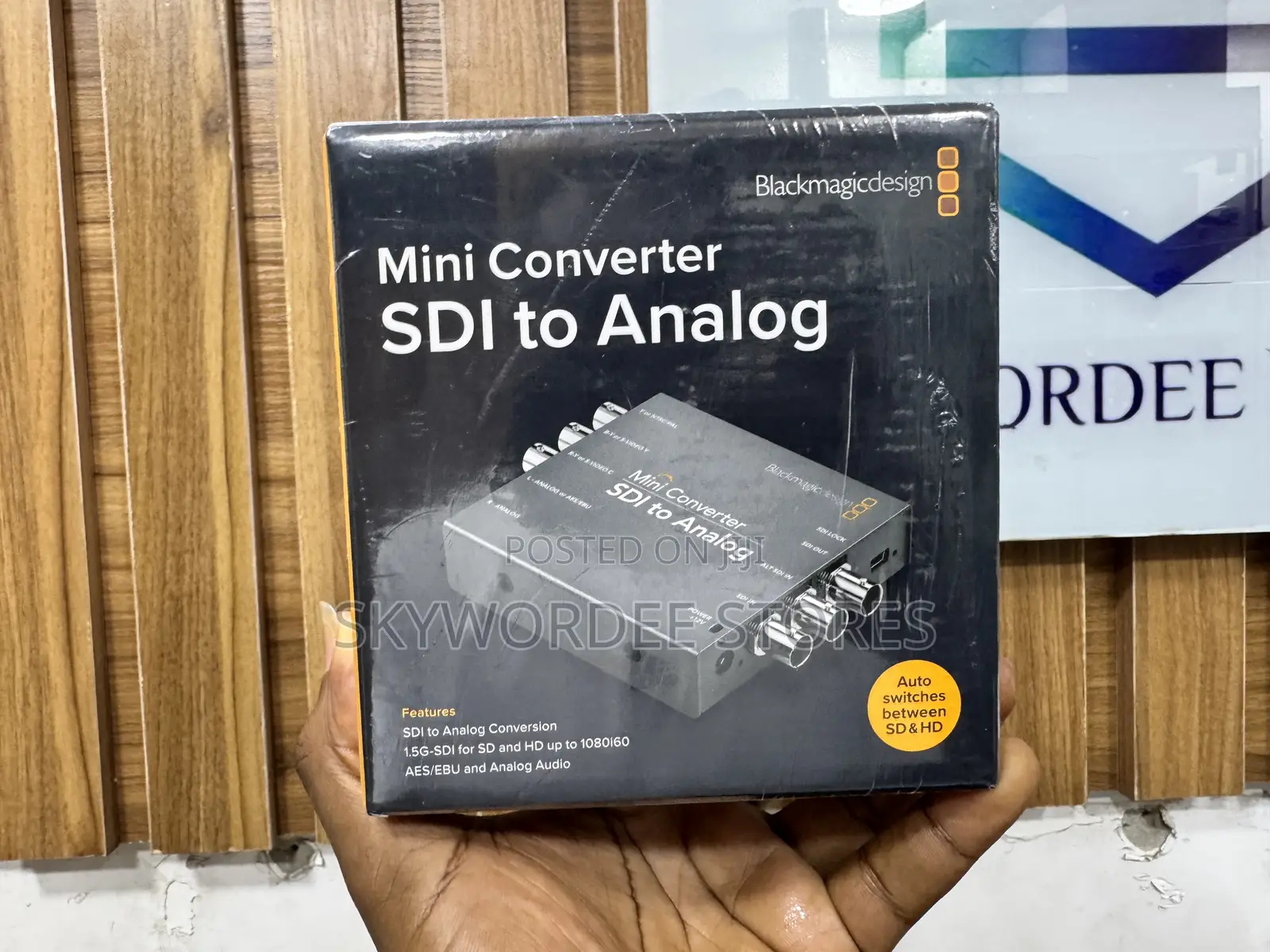 Blackmagic Sdi to Analog Mini Converter