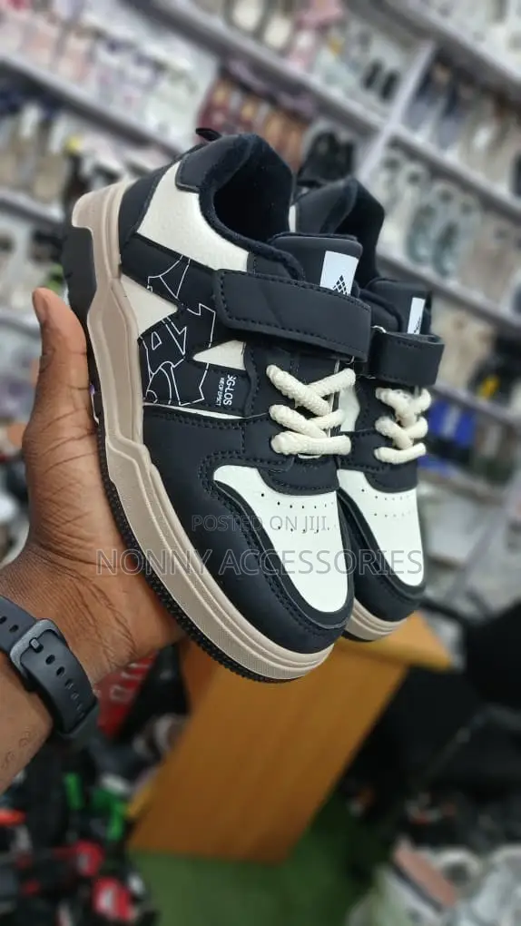 Kids Stock Canvas – Smart Casual Size 24–38