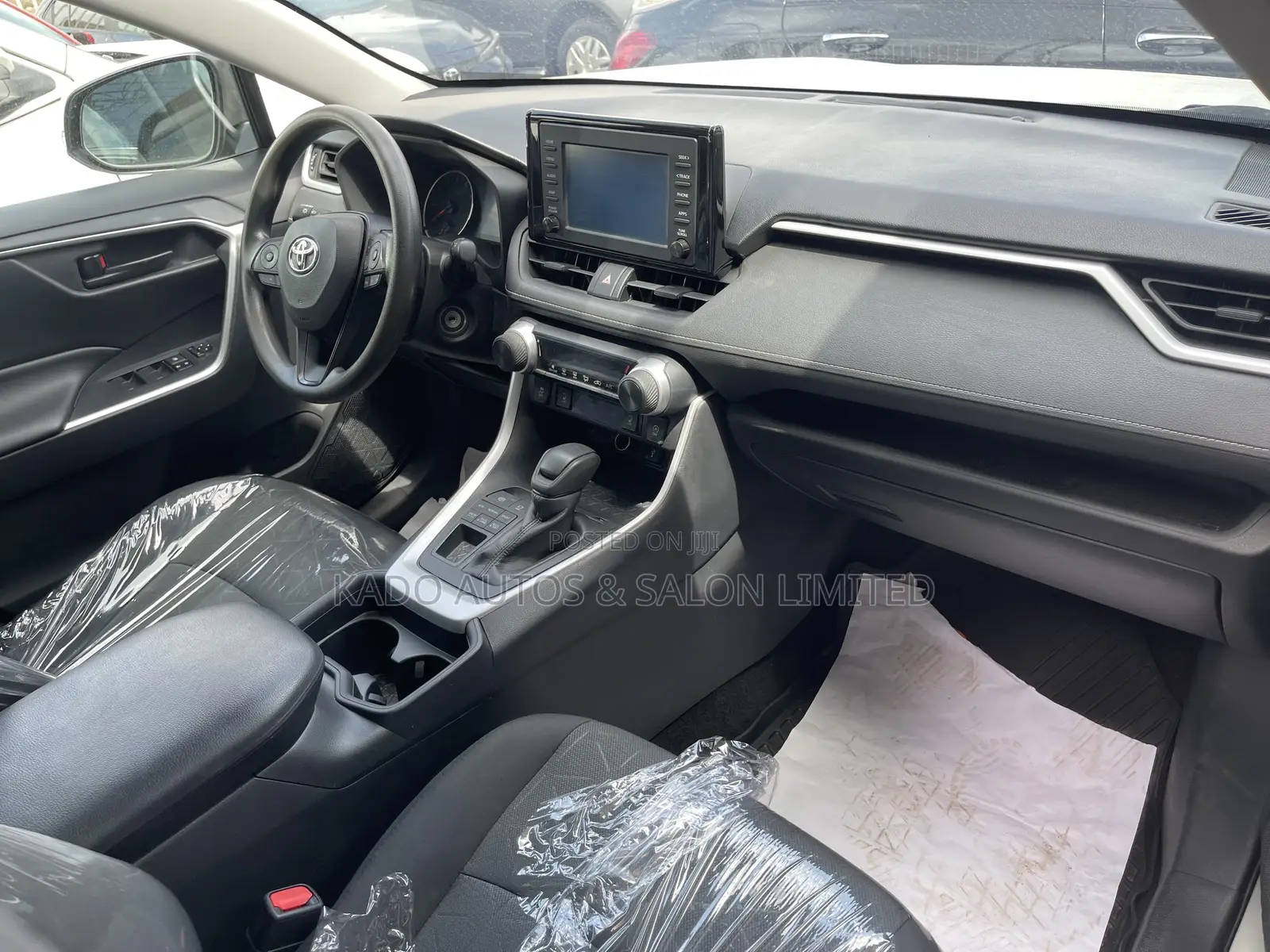 Toyota RAV4 2021 White