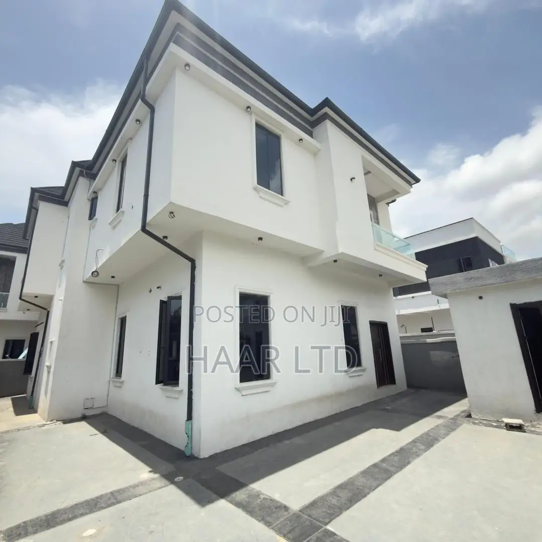 5bdrm Duplex in Ikota for rent