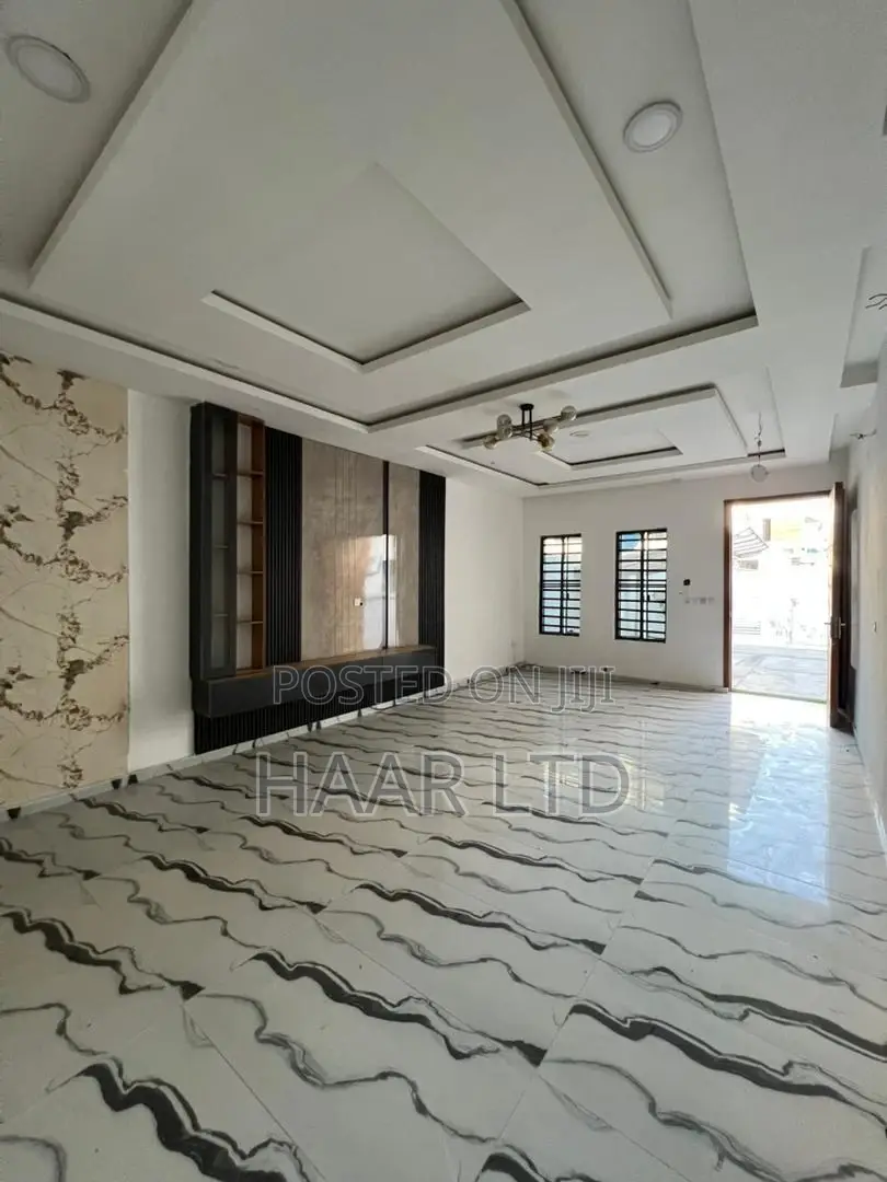 4bdrm Duplex in Lekki Phase 2 for rent
