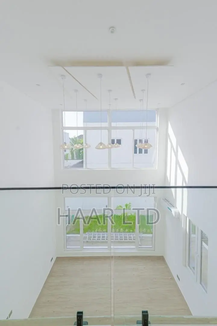 4bdrm Duplex in Lekki Phase 1 for rent