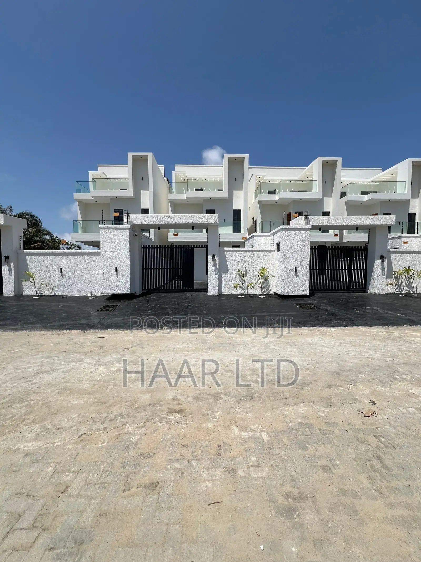 4bdrm Duplex in Ado / Ajah for sale