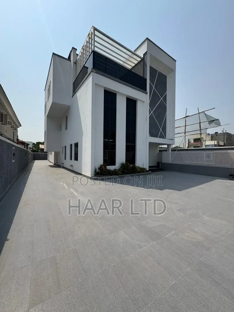 5bdrm Duplex in Lekki Phase 1 for sale