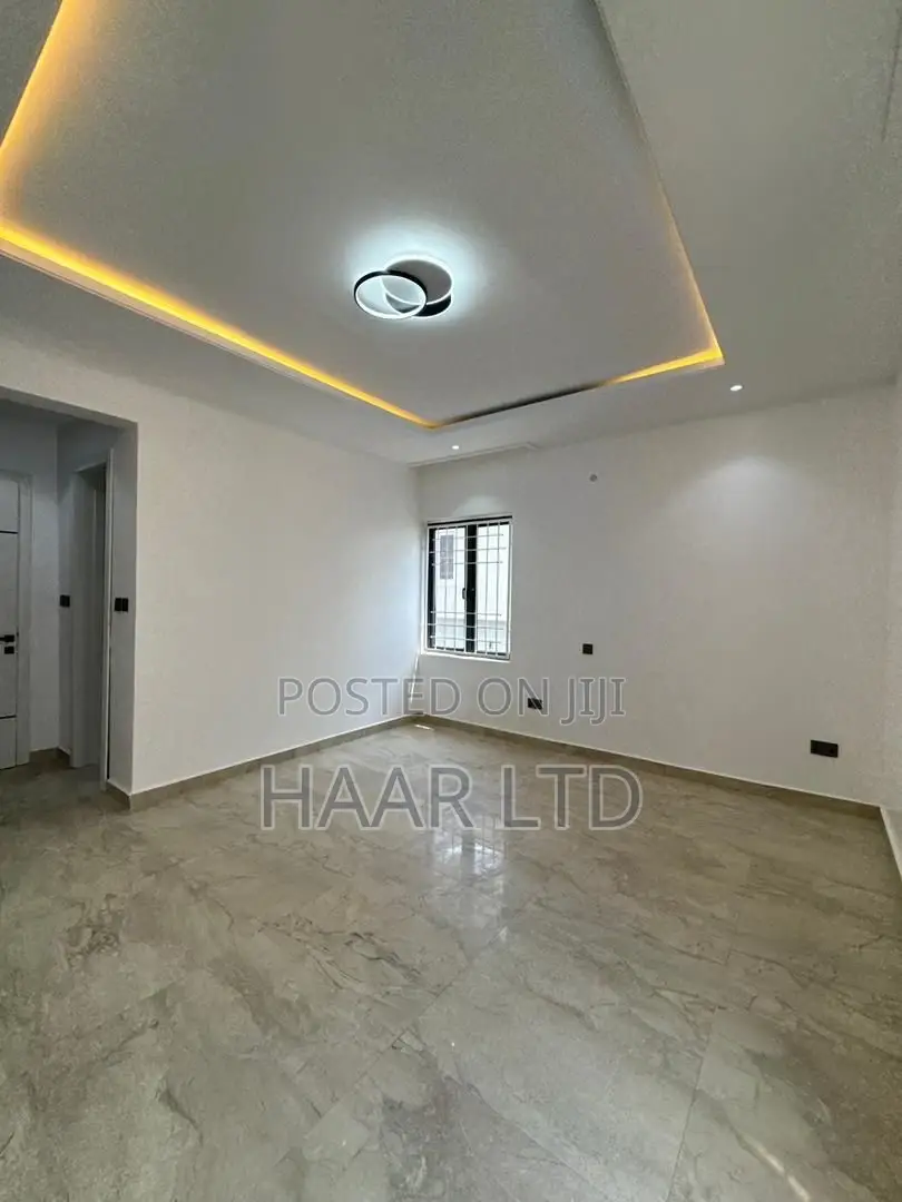 5bdrm Duplex in Lekki Phase 1 for sale