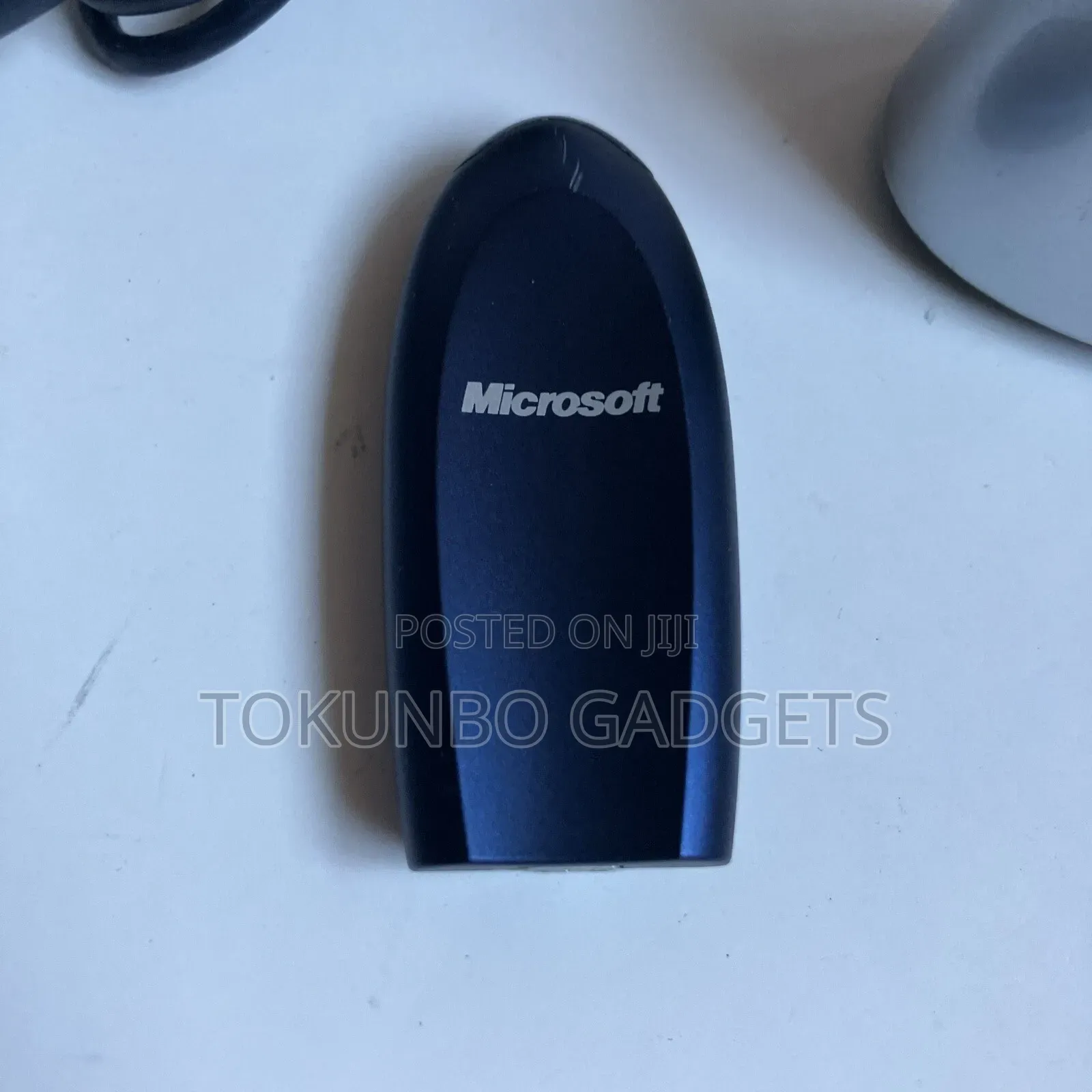 Microsoft Usb Wireless Transceiver for Bluetooth With Original Base