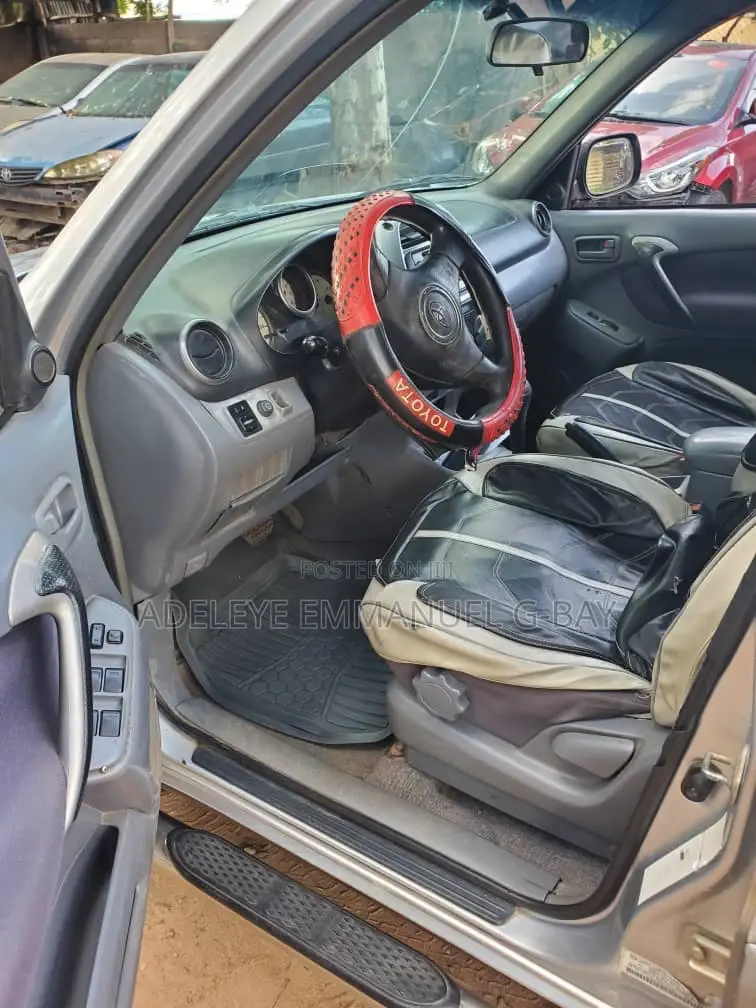 Toyota RAV4 2005 Silver