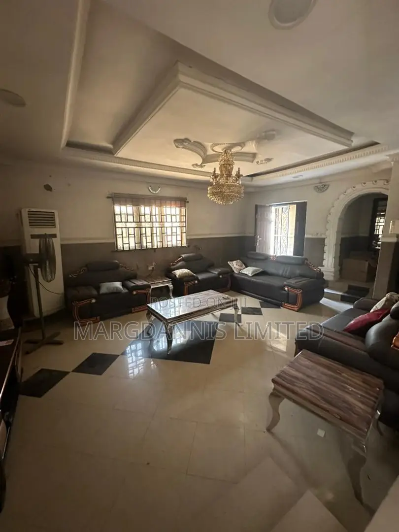 4bdrm Bungalow in Ibeshe for sale
