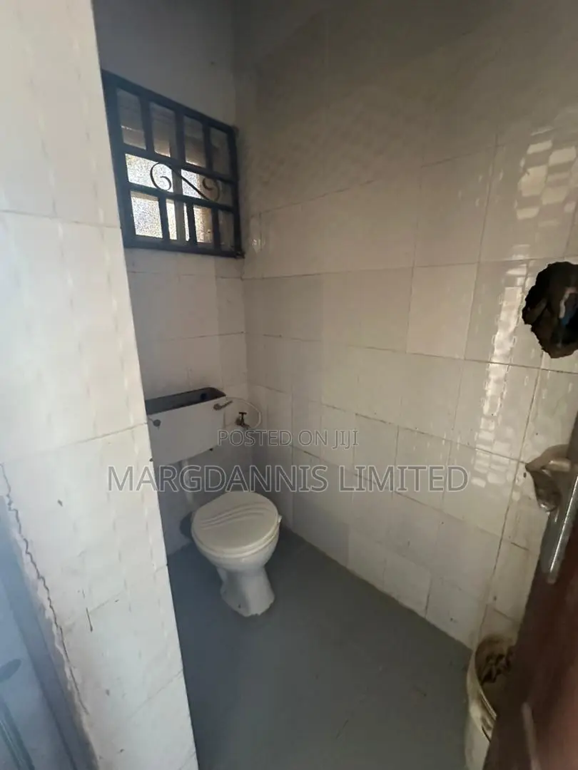 4bdrm Bungalow in Ibeshe for sale