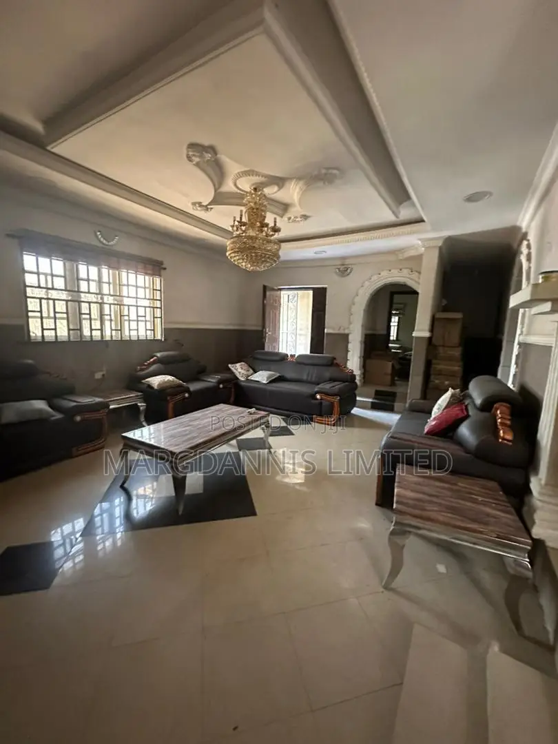 4bdrm Bungalow in Ibeshe for sale