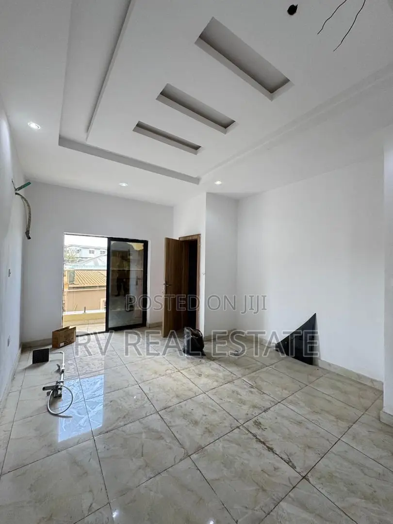 4bdrm Duplex in Gbagada for sale