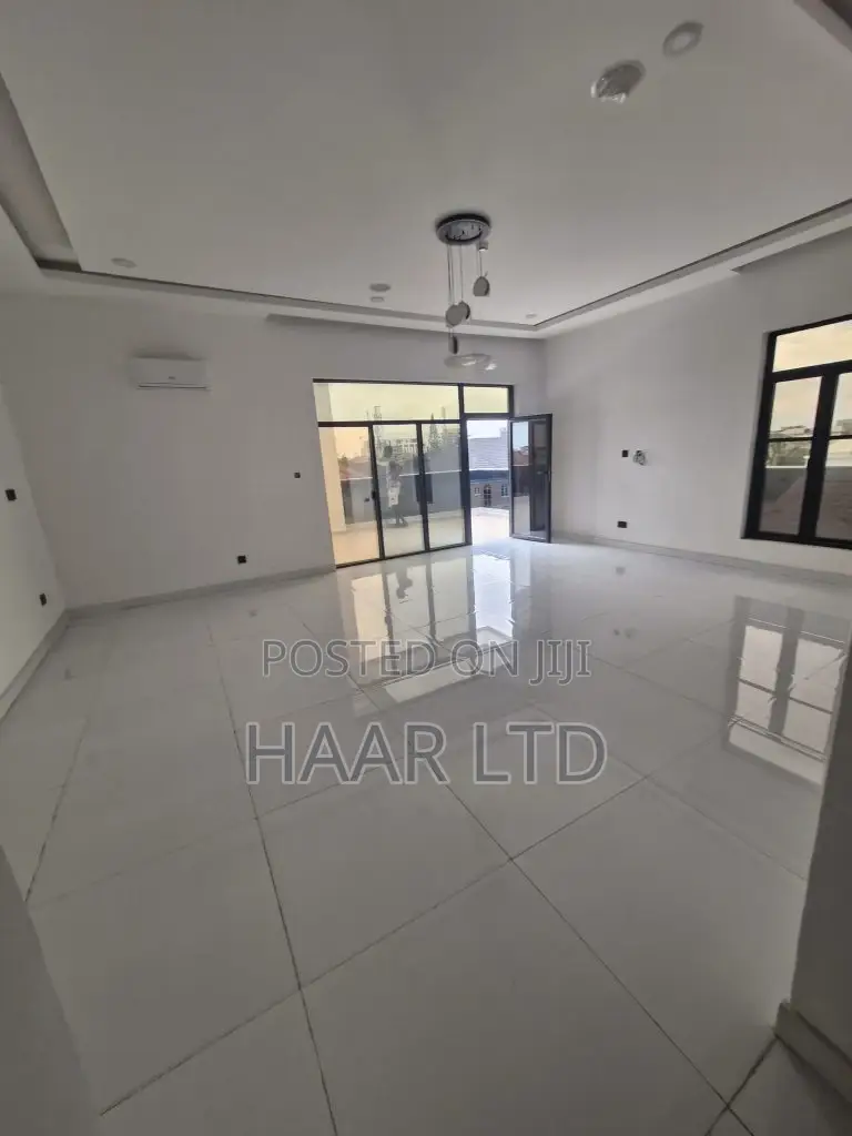 4bdrm Duplex in Lekki Phase 1 for sale