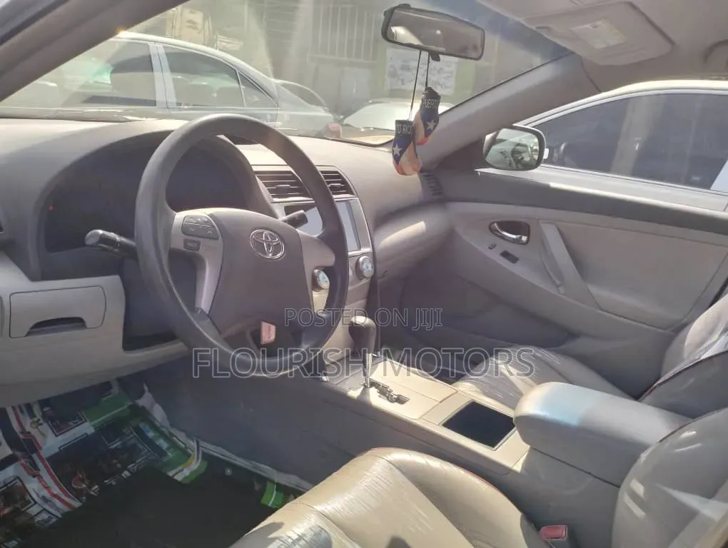 Toyota Camry 2.4 LE 2008 Gray