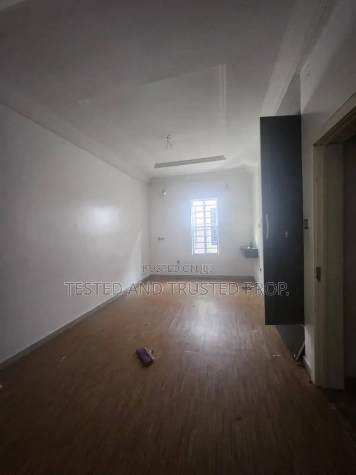 4bdrm Maisonette in Lekki Phase 1 for rent