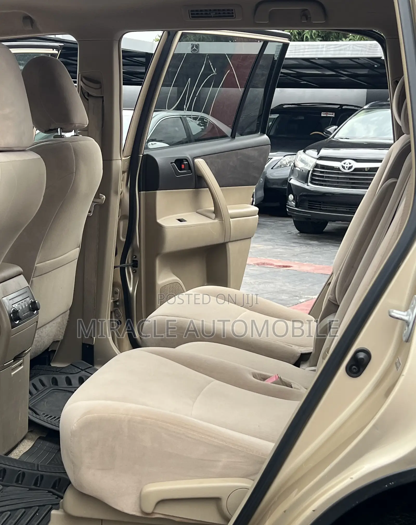 Toyota Highlander V6 2009 Gold