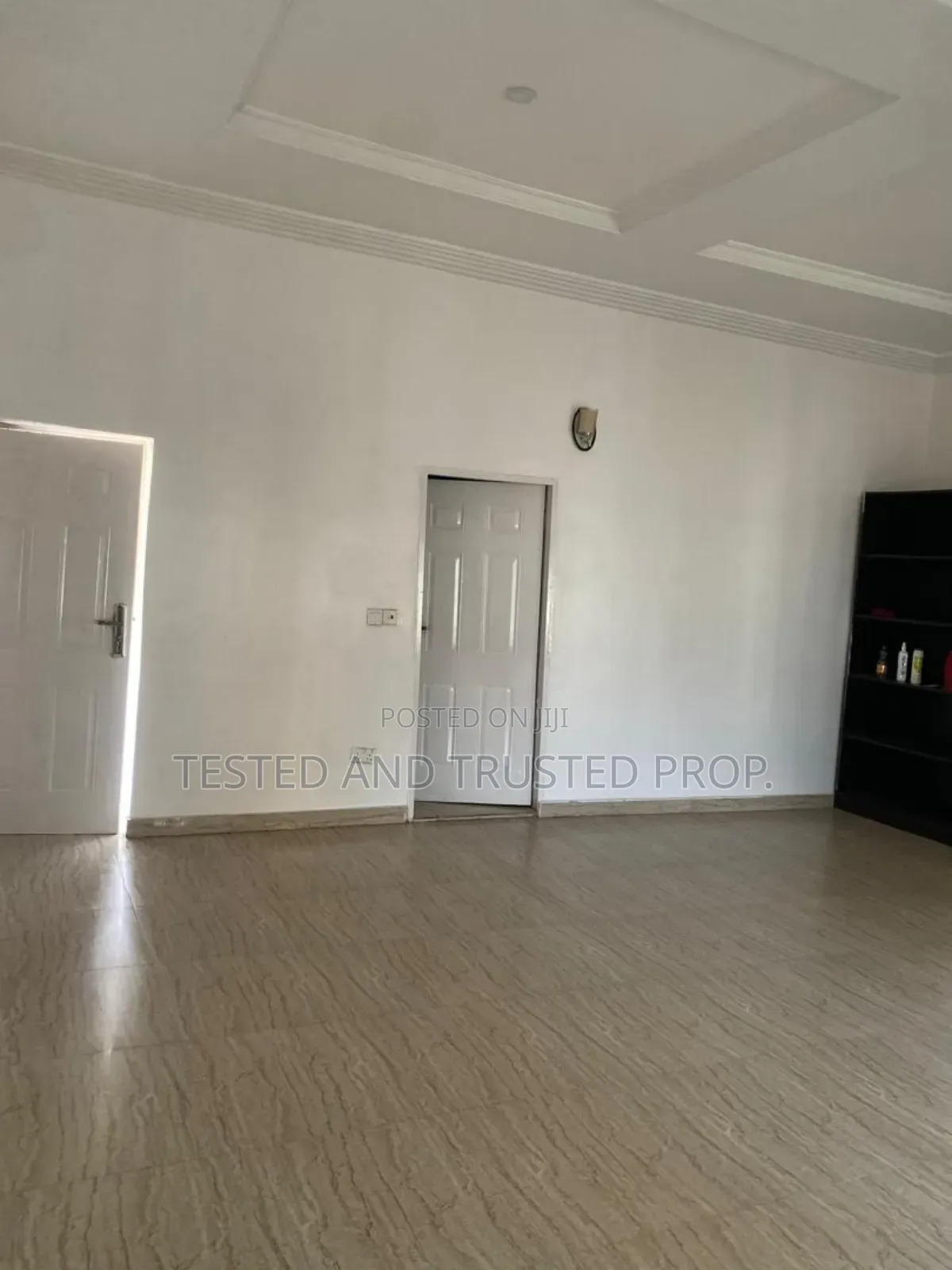Studio Apartment in Orchid, Chevron for rent