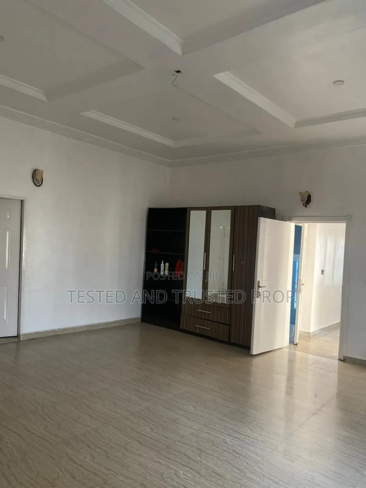 Studio Apartment in Orchid, Chevron for rent