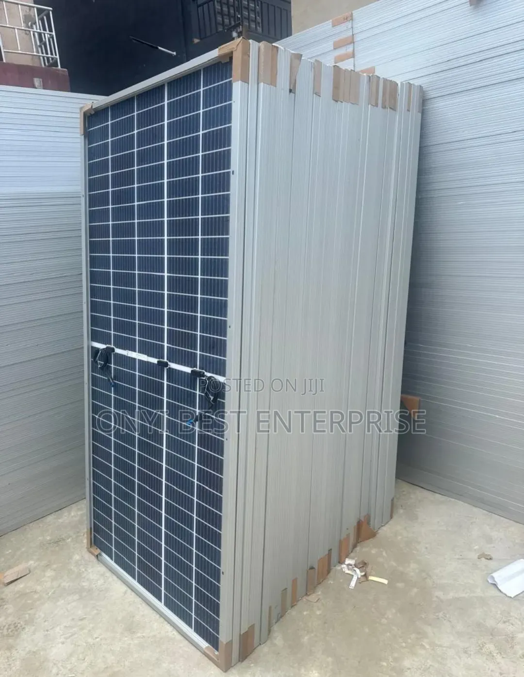 Jinko Bifacial Solar Monno Panels 680watts 25years Warranty