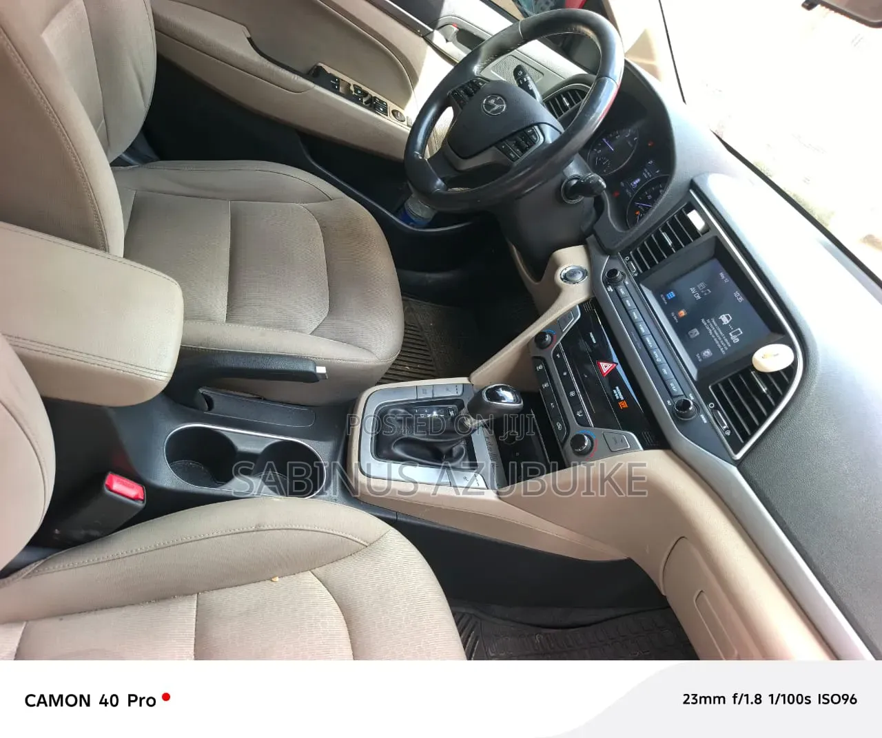 Hyundai Elantra 2017 Red