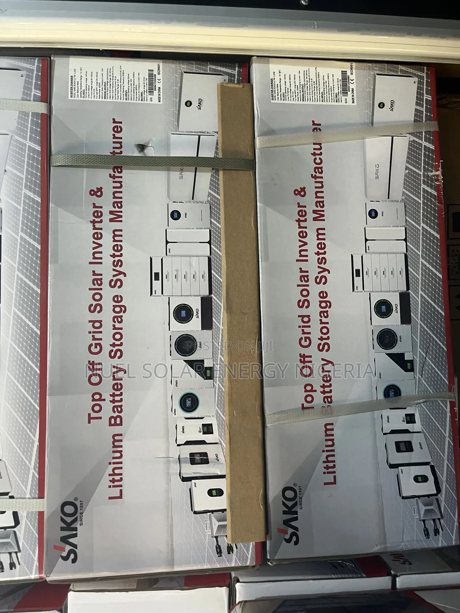 Sako 4kva Hybrid Inverter 24v