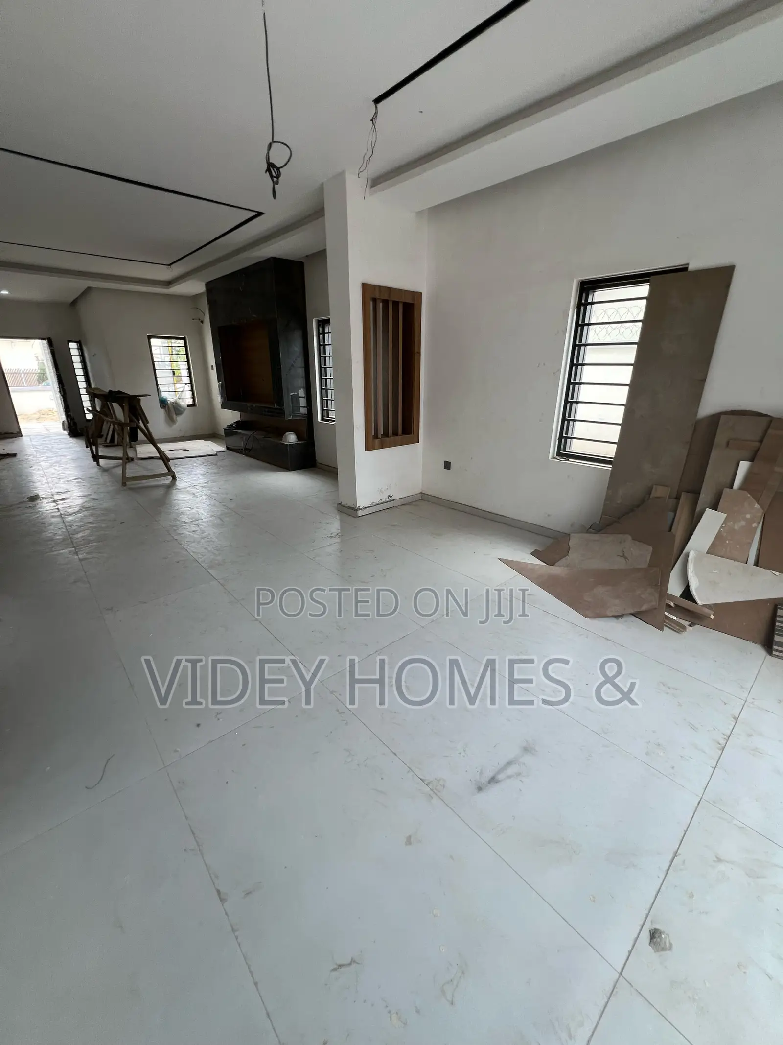 5bdrm Duplex in Basic Estate, Lokogoma for sale