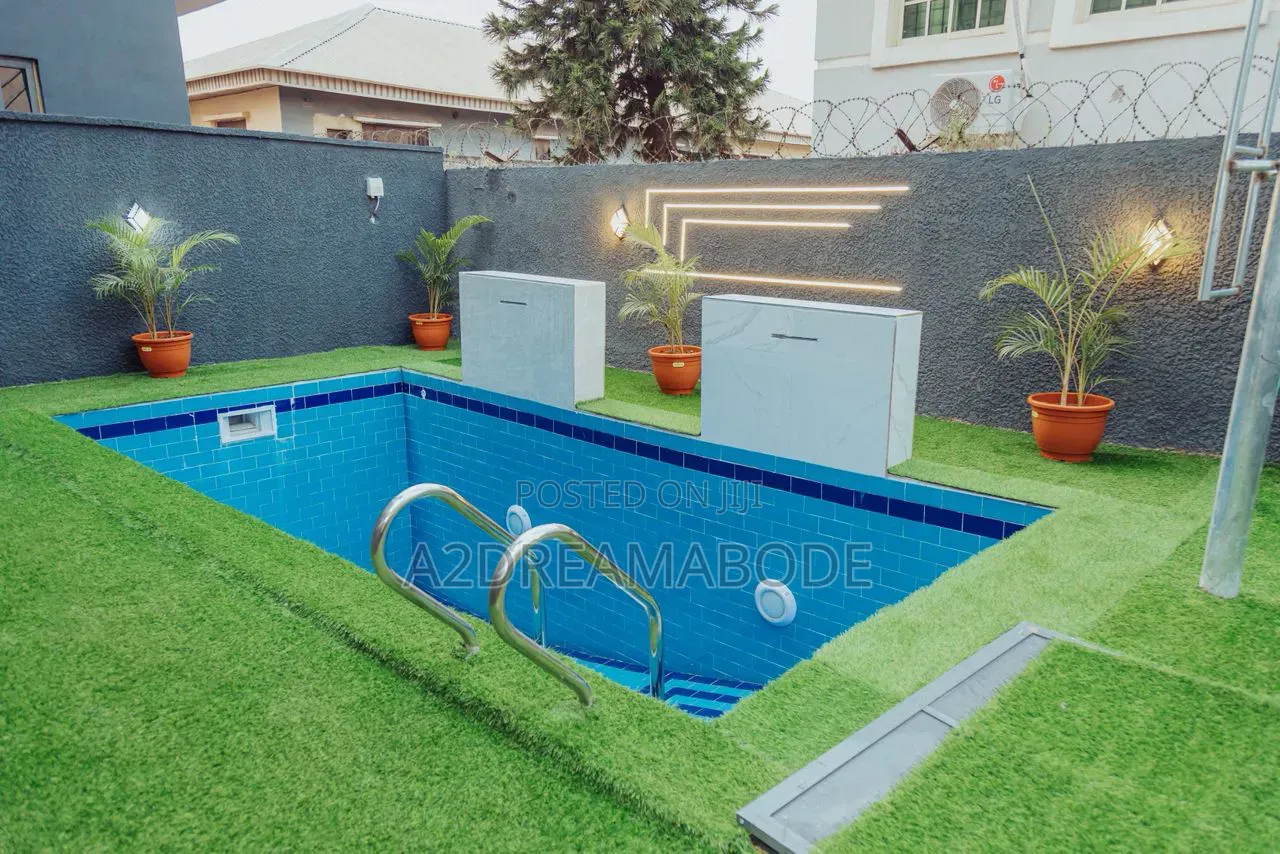 5bdrm Duplex in Magodo Phase 2 for sale