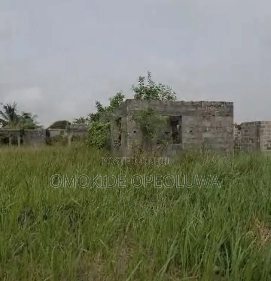 3bdrm Block of Flats in Aradagun for sale