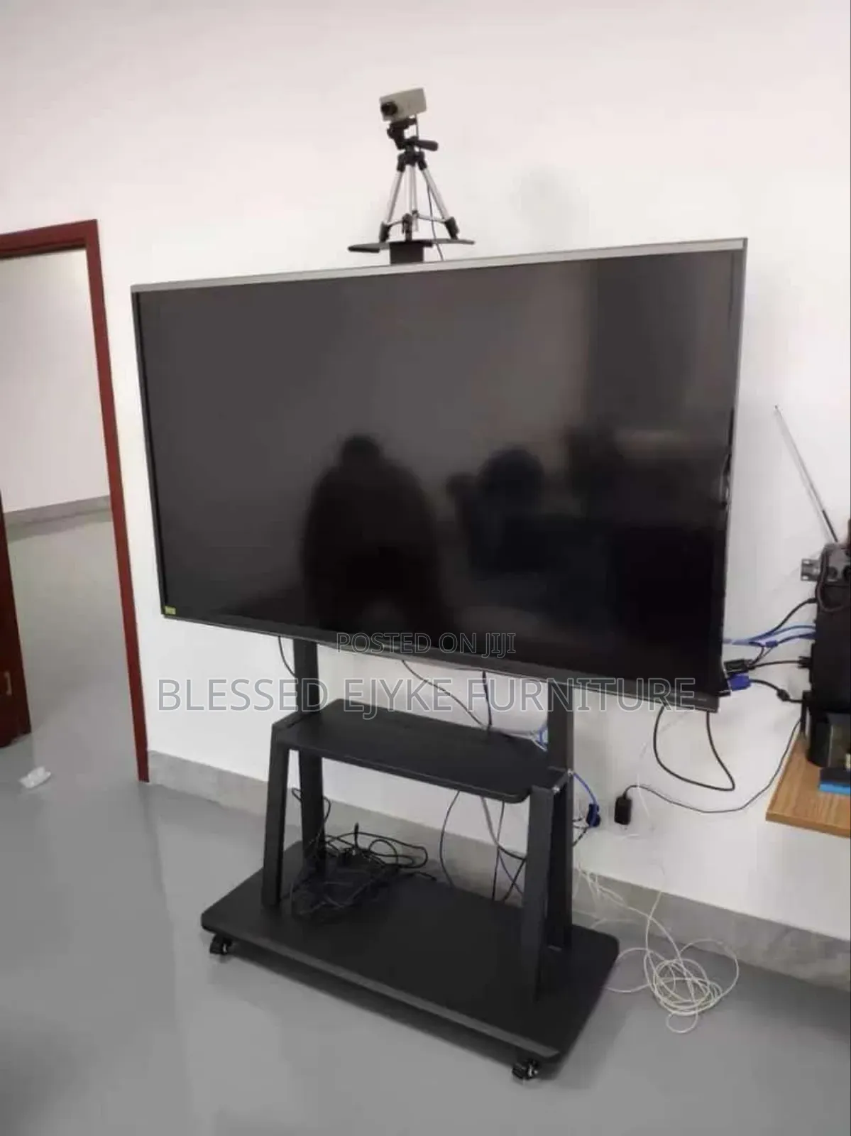 Mobile Tv Stand With Mount