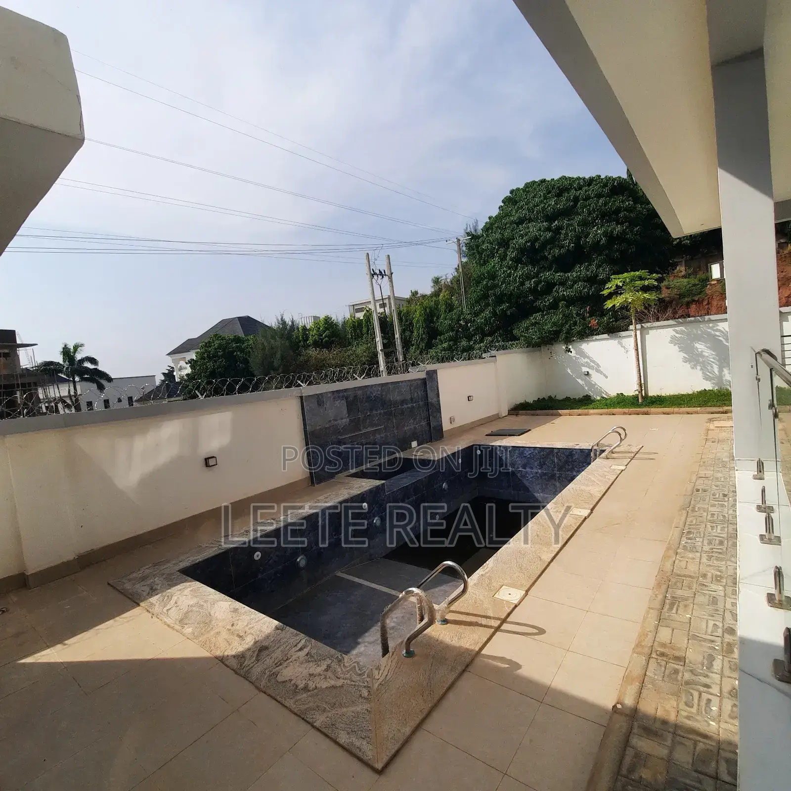 7bdrm Duplex in Asokoro for rent