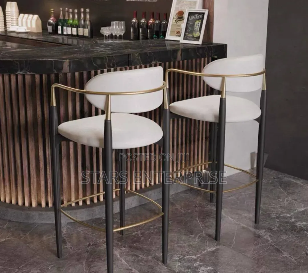 Bar Stool / Classic High Stool