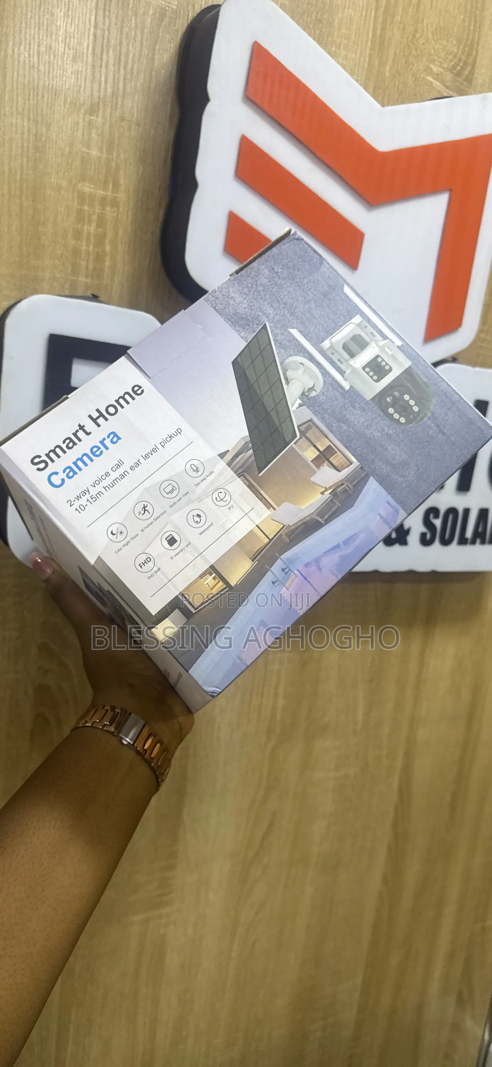 Solar Camera With Panels for Your Home and Office