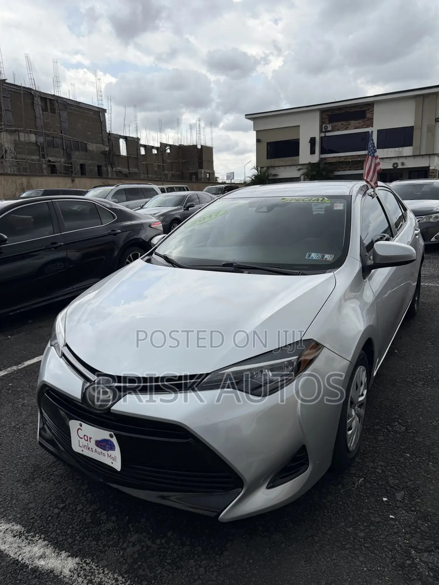 Toyota Corolla LE 4dr Sedan (1.8L 4cyl CVT) 2017 Silver