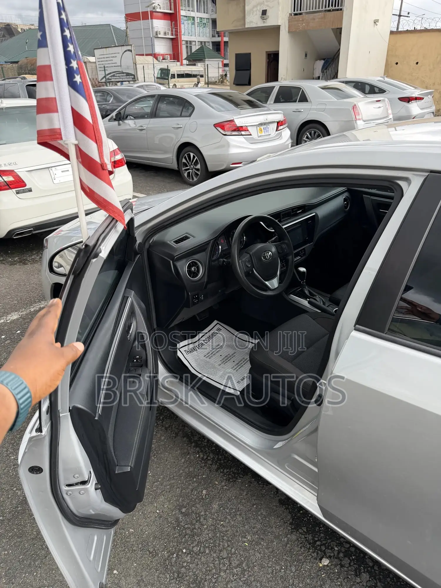 Toyota Corolla LE 4dr Sedan (1.8L 4cyl CVT) 2017 Silver