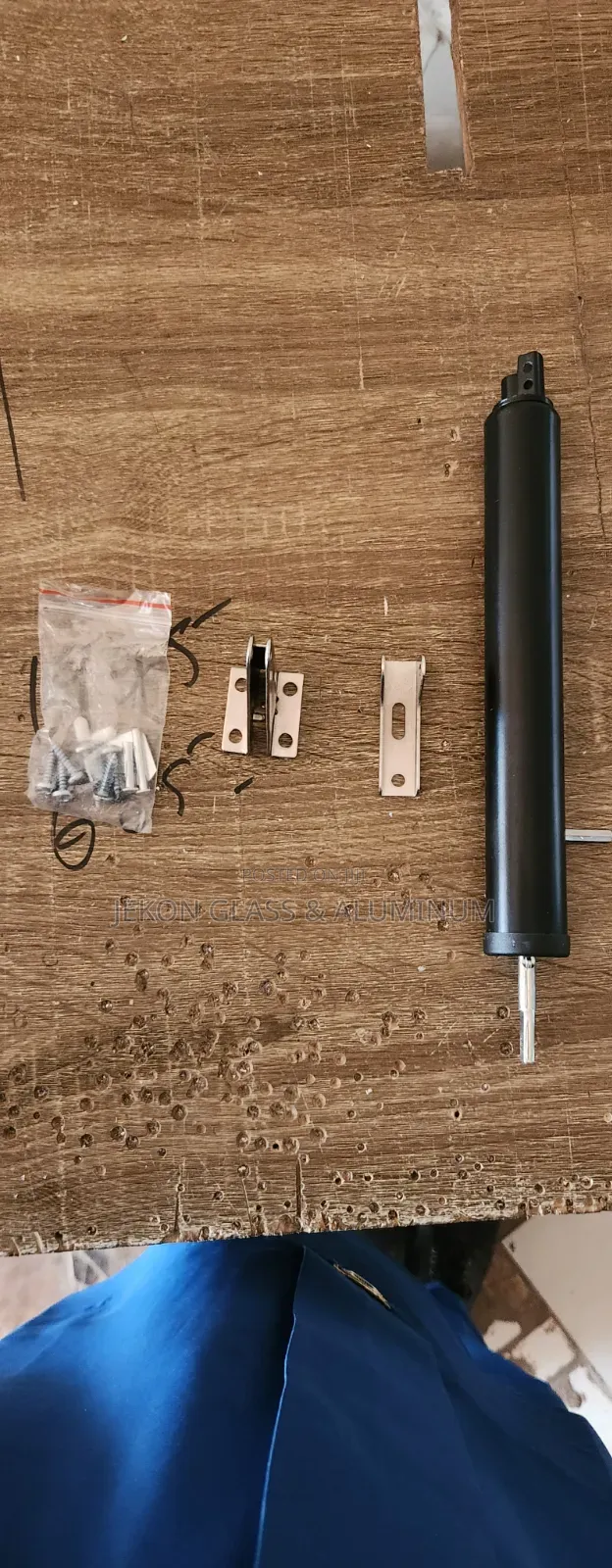 Pneumatic Heavy Duty Door Closer