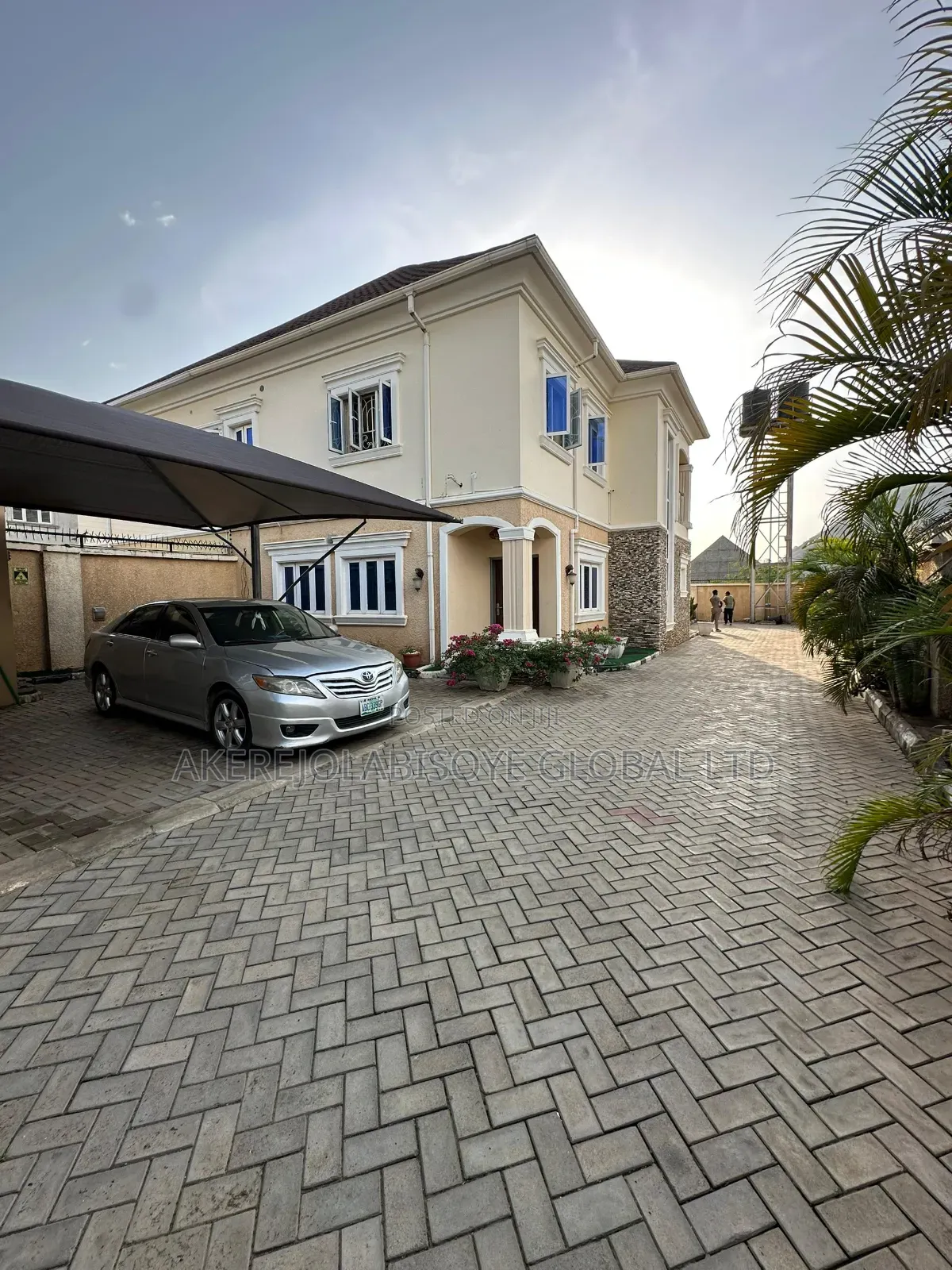 4bdrm Duplex in In An Estate, Life Camp for rent