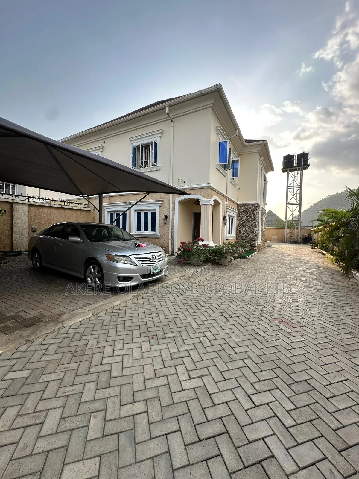 4bdrm Duplex in In An Estate, Life Camp for rent