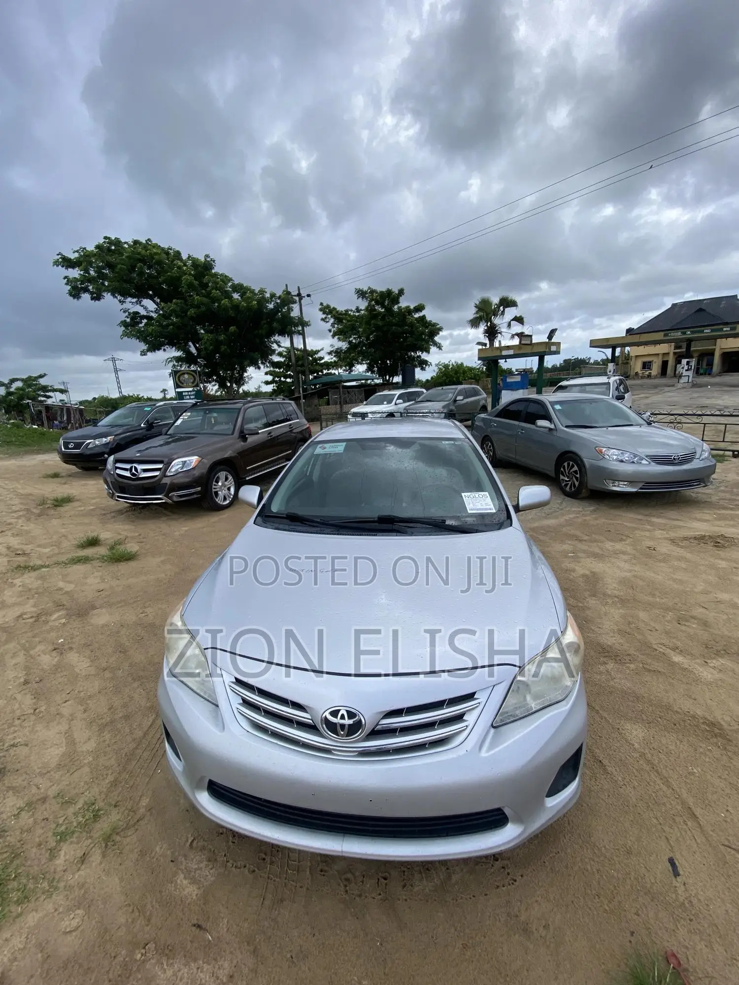 Toyota Corolla LE 4dr Sedan (1.8L 4cyl 4A) 2013 Gray