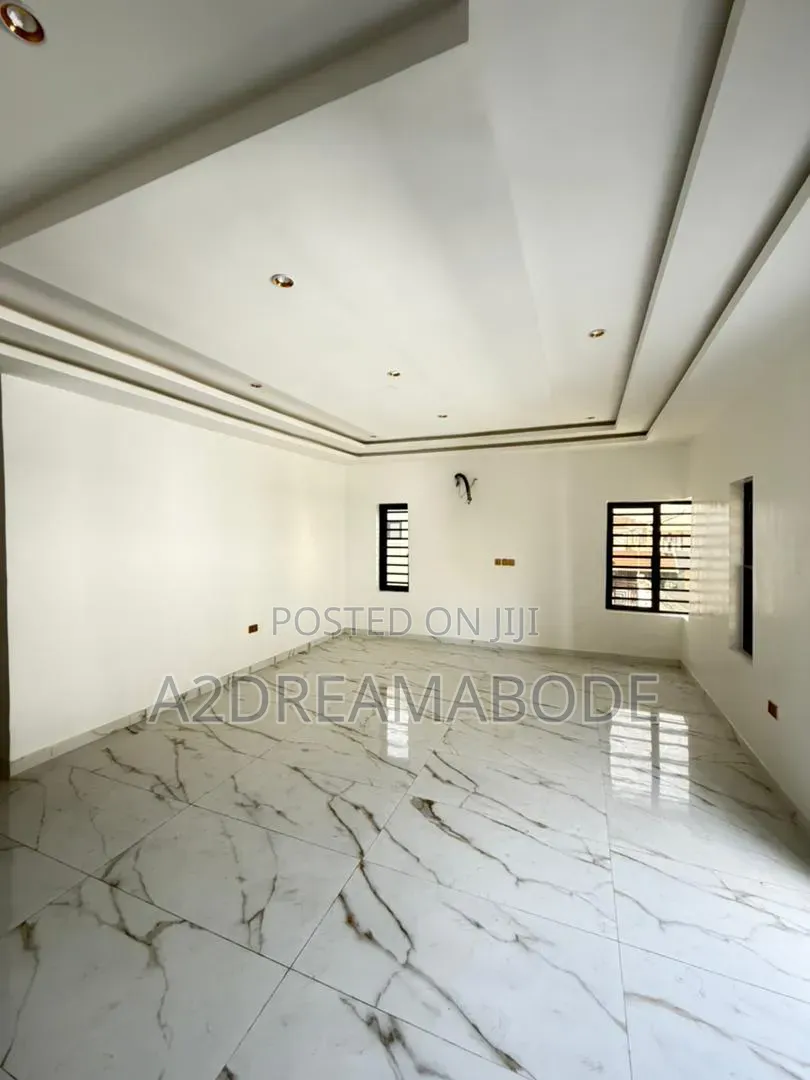 4bdrm Duplex in Oko Oba for sale