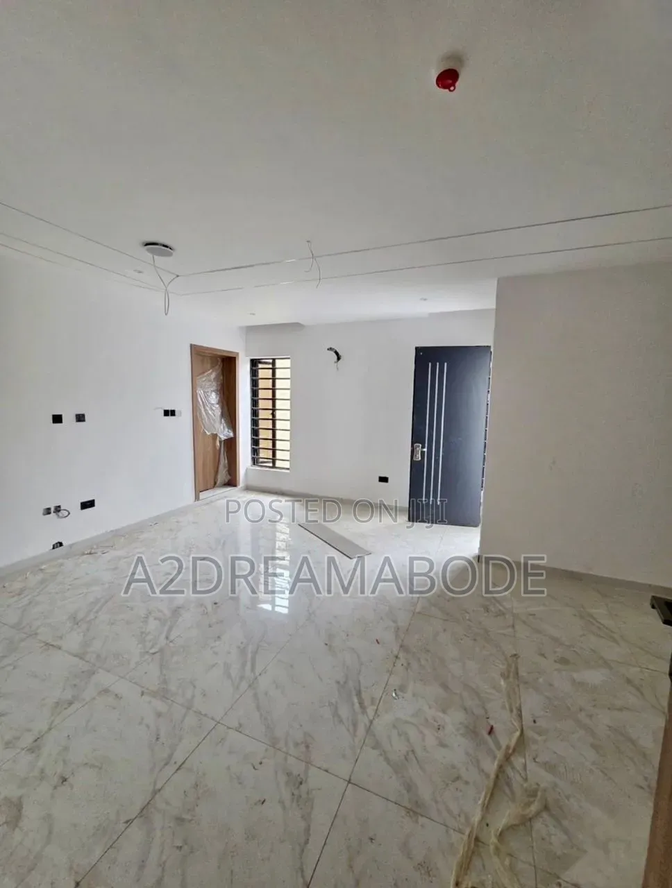 3bdrm Apartment in Ikeja for sale