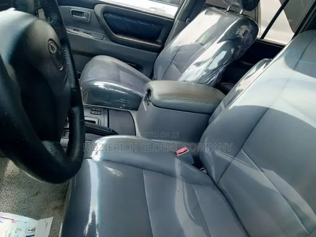 Toyota Land Cruiser 90 Automatic 2002 Black