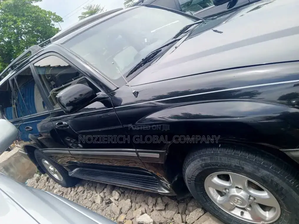 Toyota Land Cruiser 90 Automatic 2002 Black