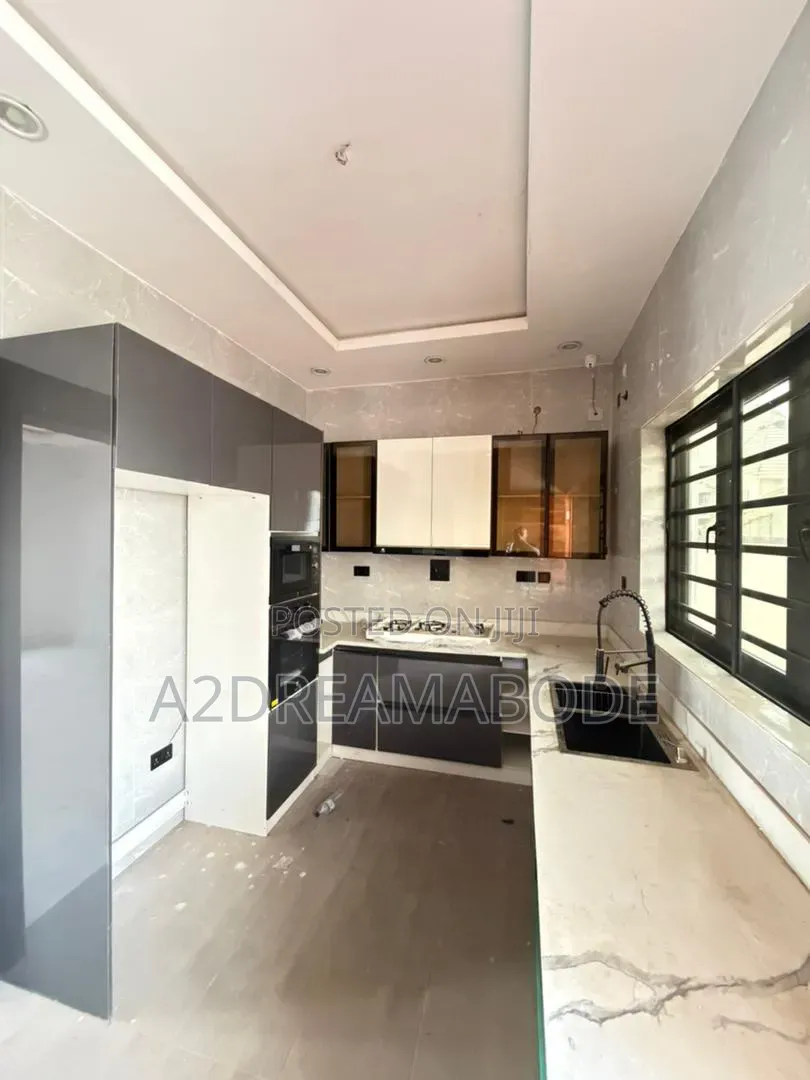 4bdrm Duplex in Agege, Oko-Oba for sale