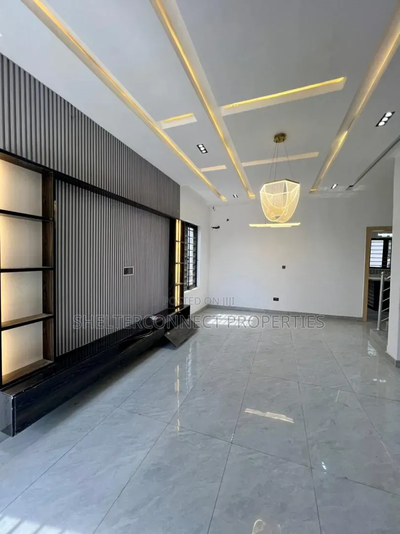 4bdrm Duplex in Ado / Ajah for sale